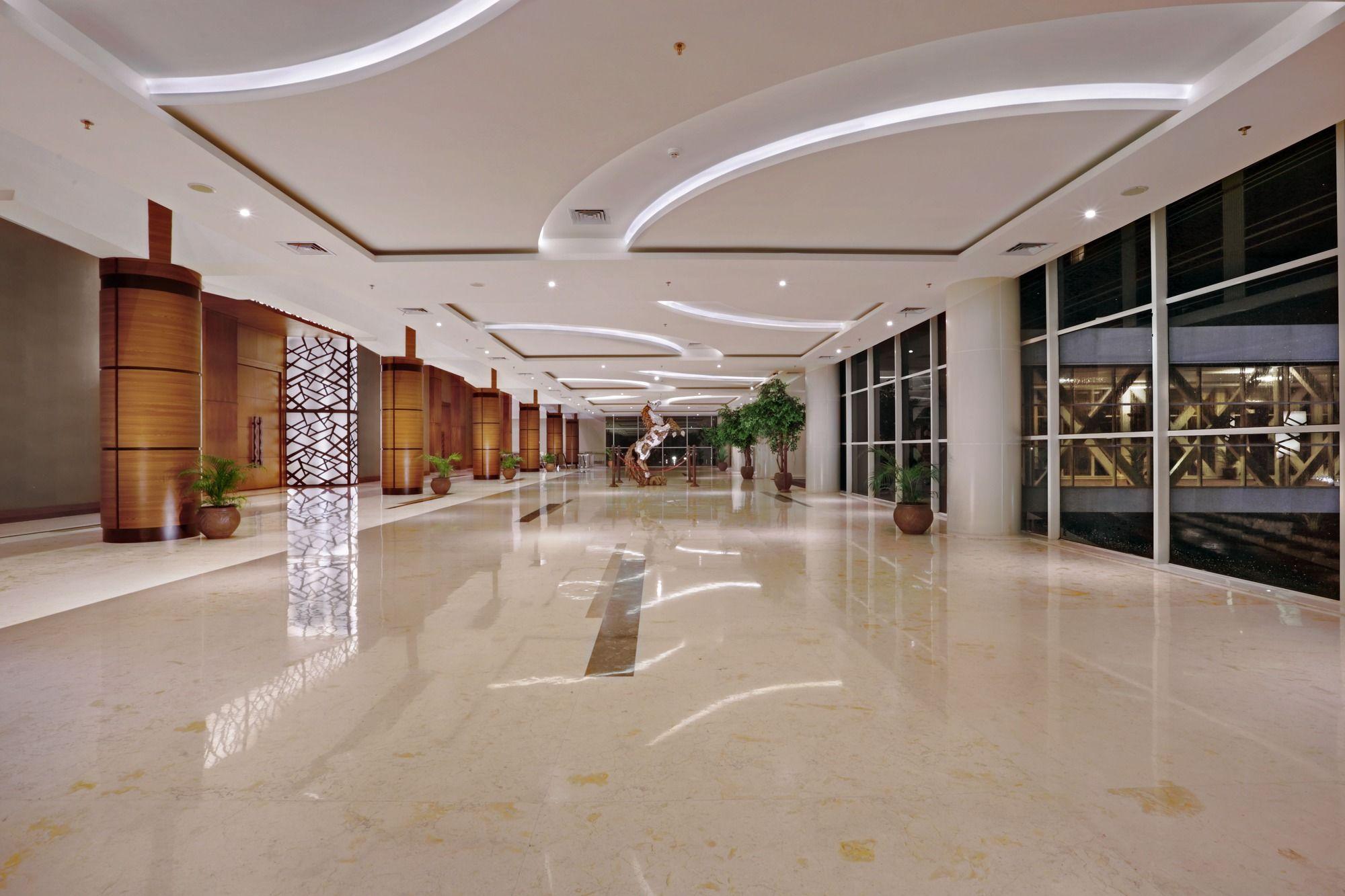 The Alana Yogyakarta Hotel And Convention Center Sleman  Eksteriør billede