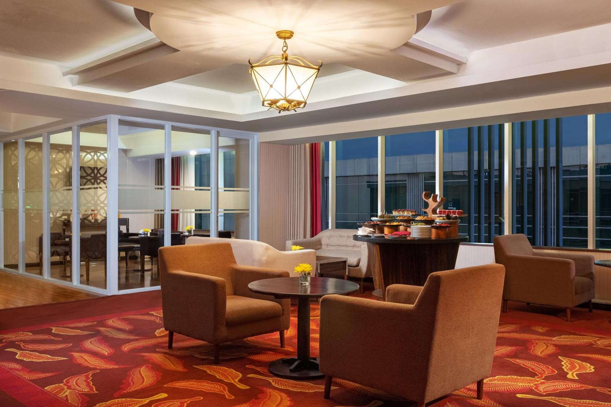 The Alana Yogyakarta Hotel And Convention Center Sleman  Eksteriør billede
